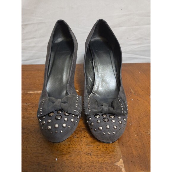 Stuart Weitzman Size 7 M Gray Studded Suede Heels Pumps Shoes Bow Kitten Heel - Picture 2 of 7